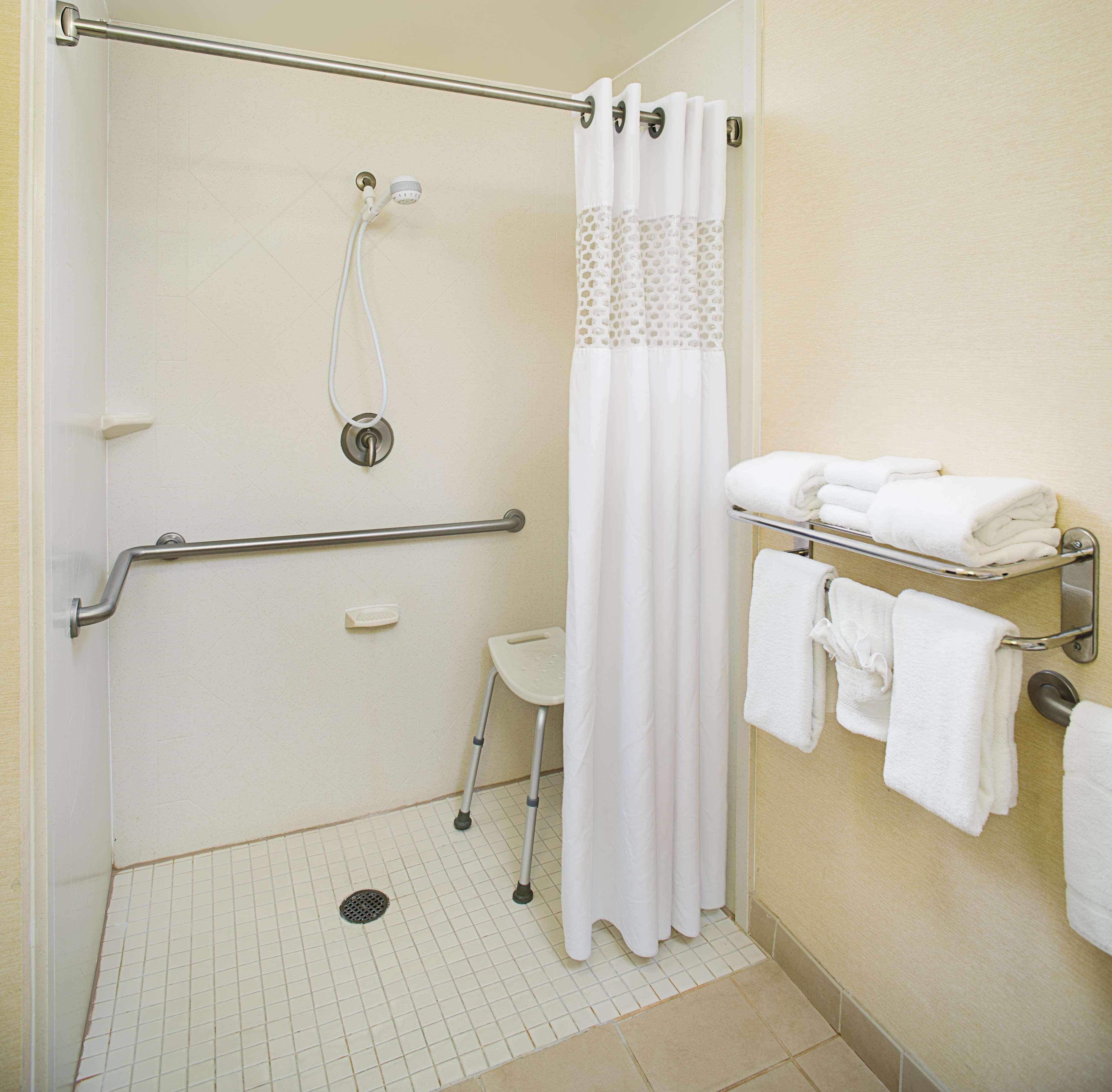 Hampton Inn & Suites Lancaster Bagian luar foto