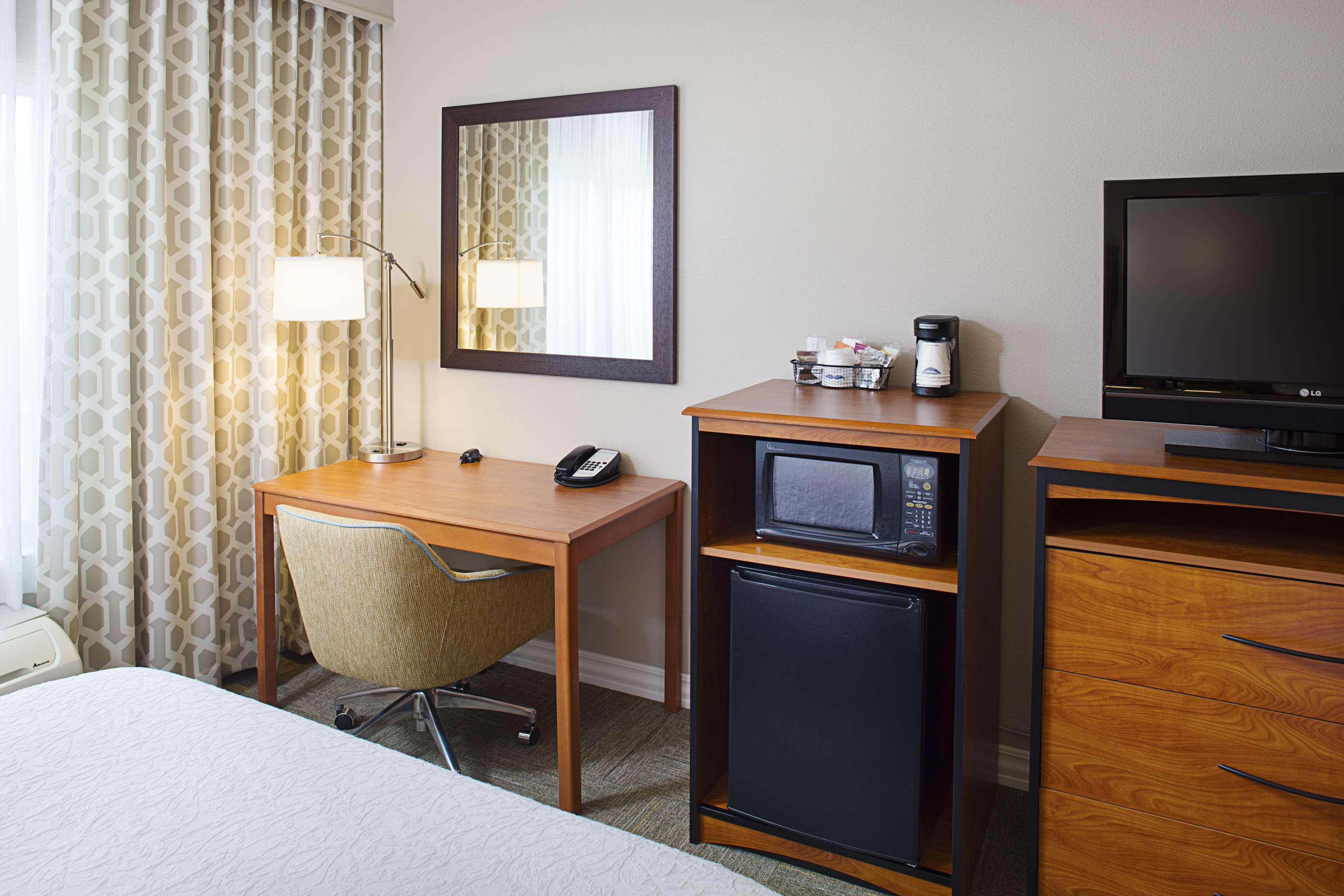 Hampton Inn & Suites Lancaster Bagian luar foto