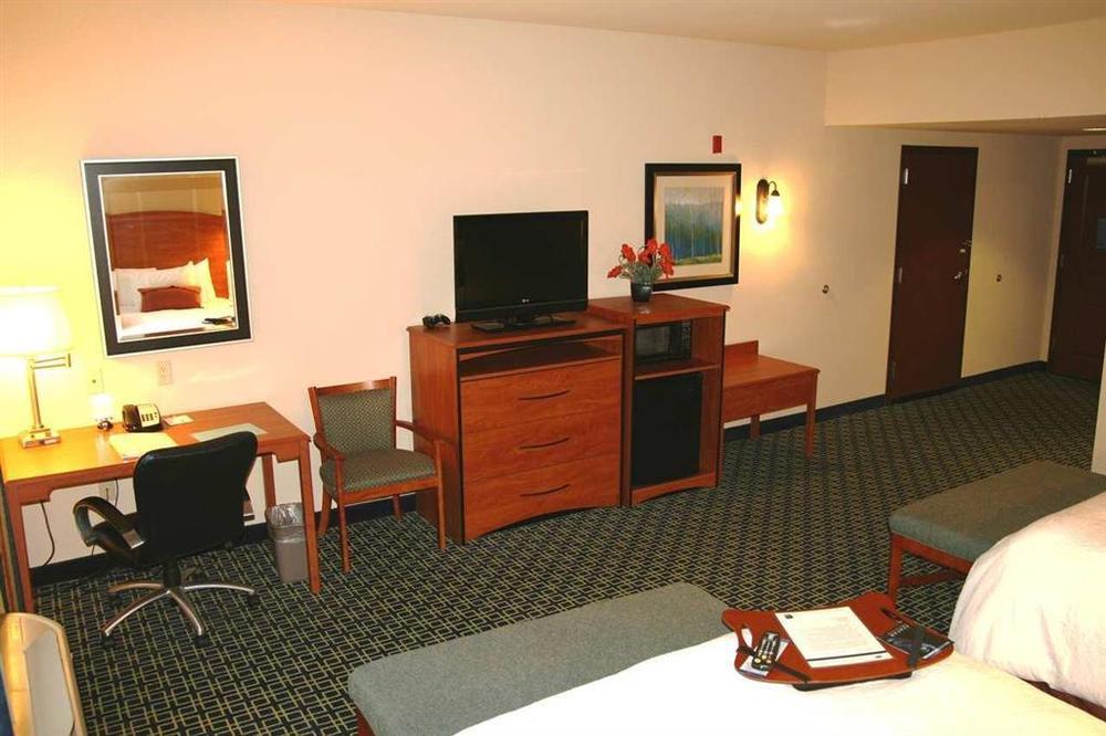 Hampton Inn & Suites Lancaster Ruang foto