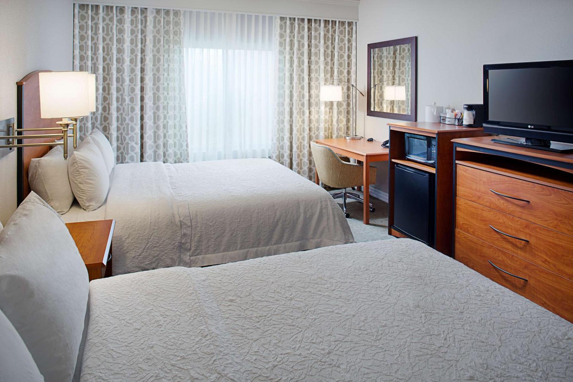 Hampton Inn & Suites Lancaster Bagian luar foto