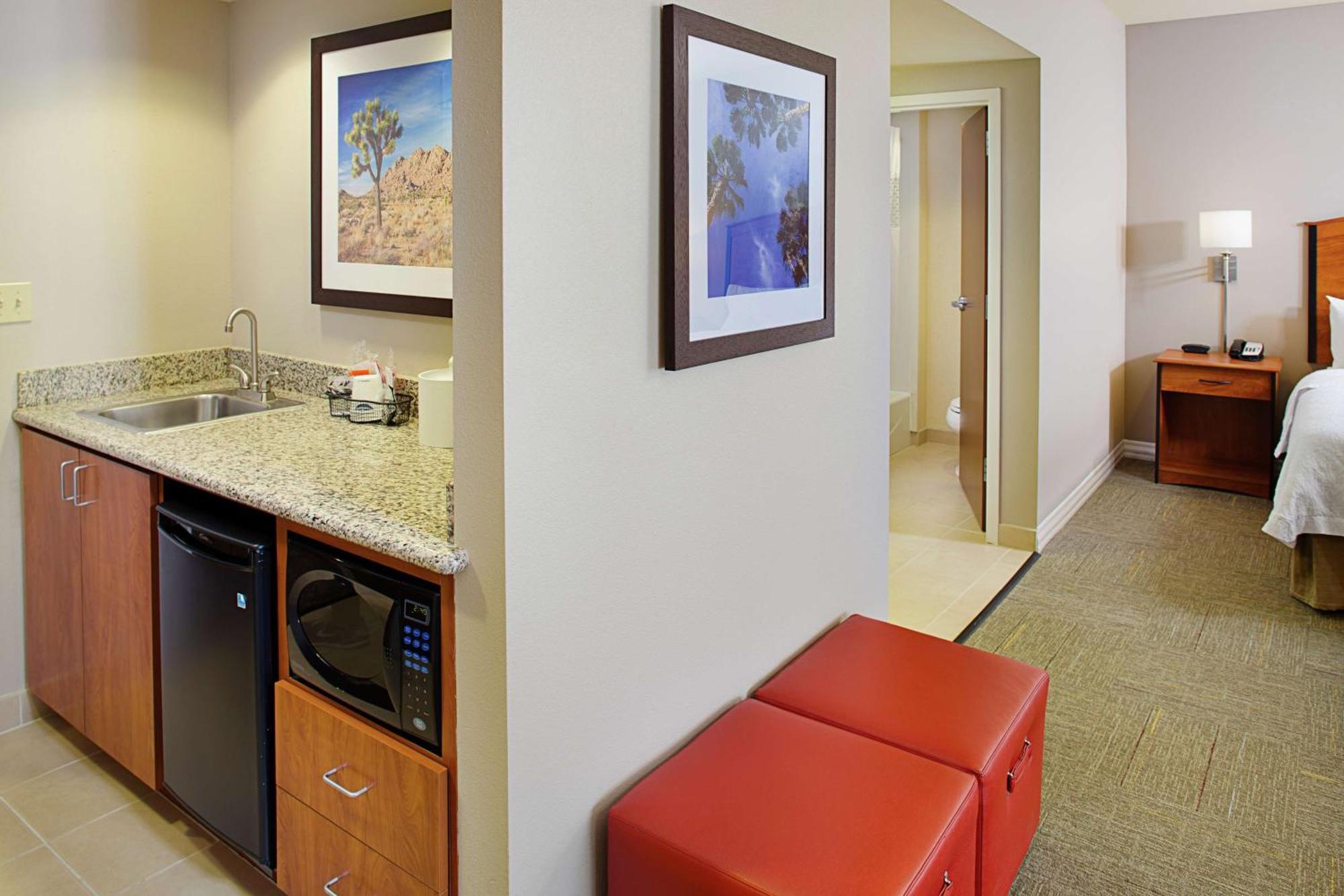 Hampton Inn & Suites Lancaster Bagian luar foto