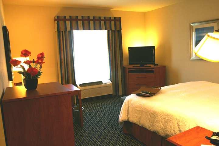 Hampton Inn & Suites Lancaster Ruang foto