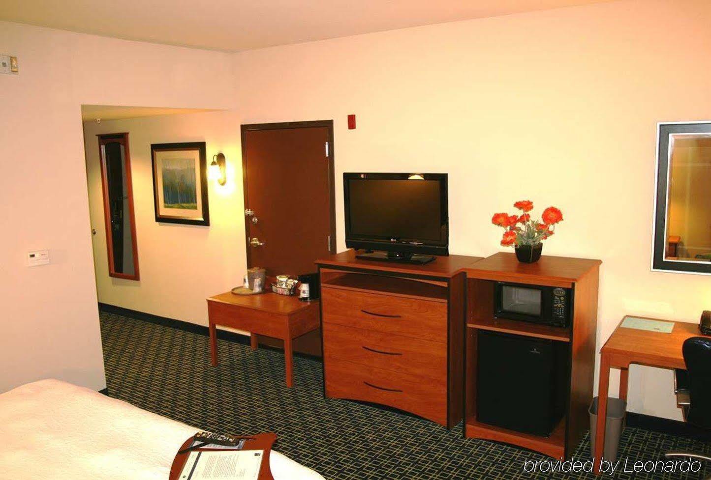 Hampton Inn & Suites Lancaster Bagian luar foto