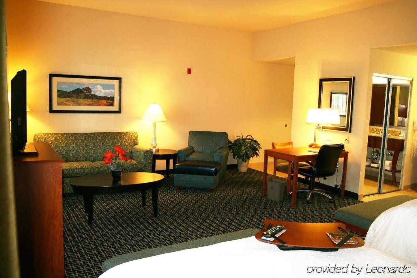 Hampton Inn & Suites Lancaster Ruang foto